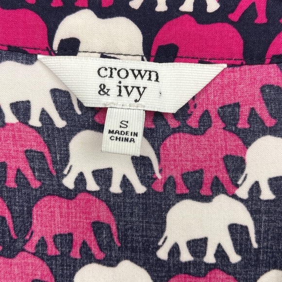 Crown & Ivy Women's Elephant Print Button Down Top SMALL Roll Tab Sleeves V-neck - Picture 2 of 7